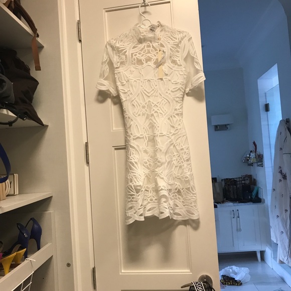 White dress - Picture 3 of 4